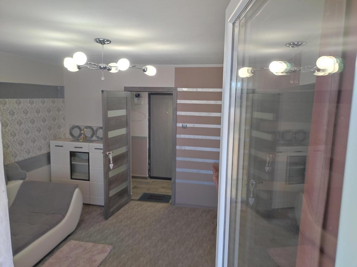 Midtown Apartment Орадя Екстер'єр фото