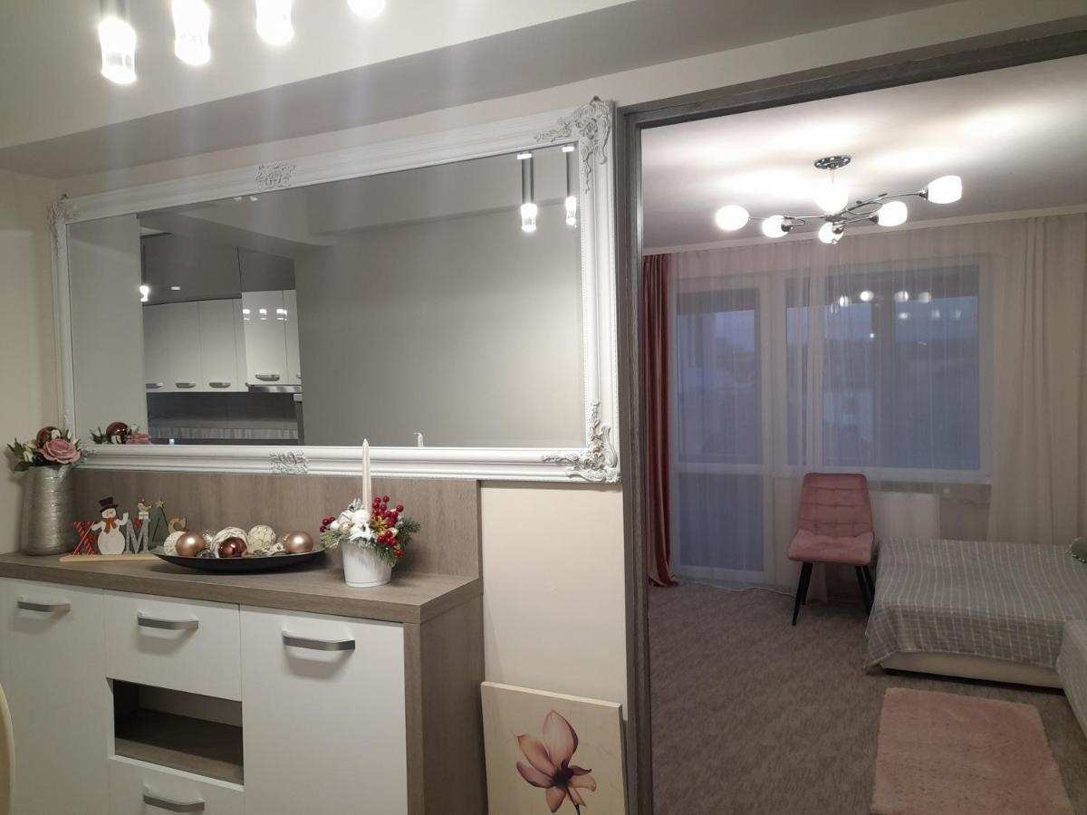 Midtown Apartment Орадя Екстер'єр фото